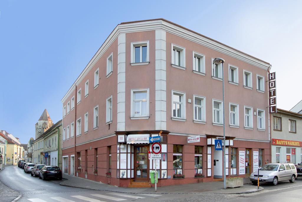 Hotel Zur Sonne Korneuburg Esterno foto